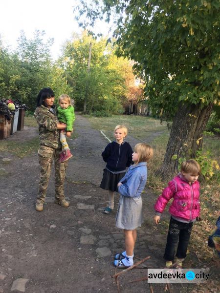 Пять «принцесс» из Авдеевки спасают военные и волонтеры (ФОТО)