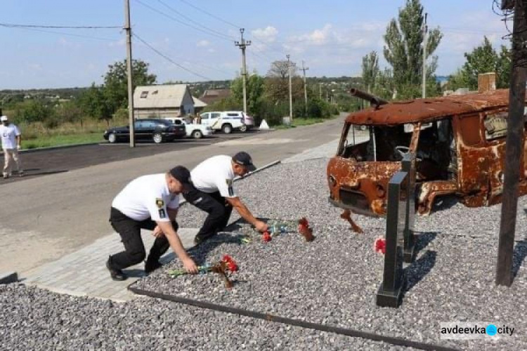 В Авдіївці вшанували пам'ять загиблих захисників незалежності України