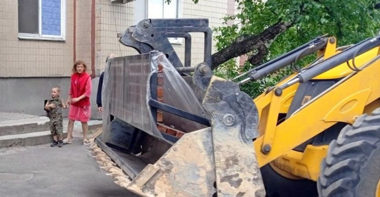 В Авдіївці комунальники продовжують працювати на благо громади