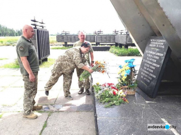 Авдеевские "симики" не останавливаются: помогают и военным, и мирным жителям (ФОТО)