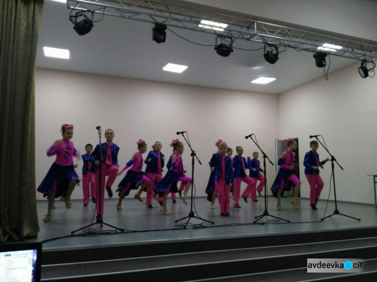В Авдіївці військових вітали концертом (ФОТО)
