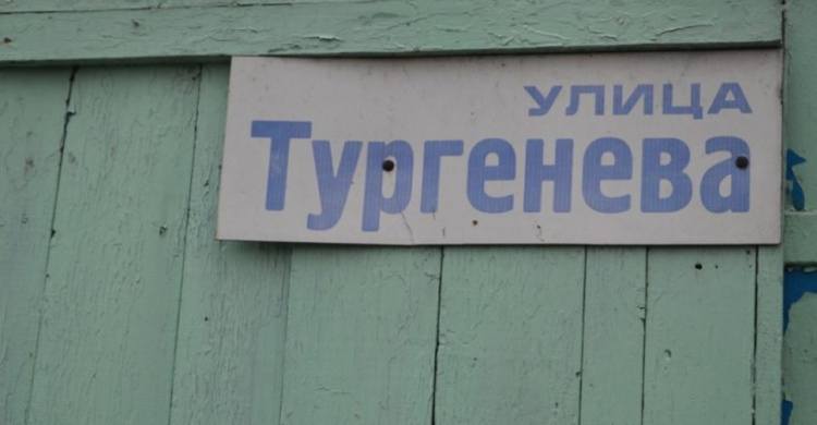 В старой части Авдеевки идут аварийно-восстановительные работы после обстрела