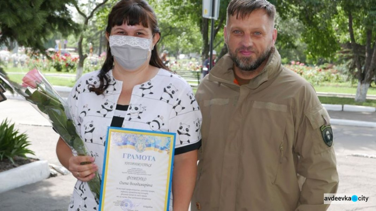 Авдеевских медиков поздравили с профессиональным праздником