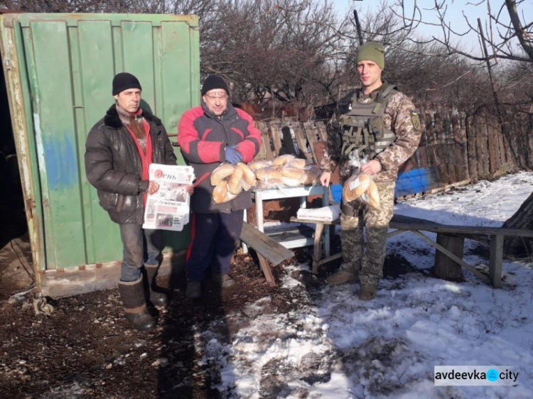 Авдеевские «симики» доставляли продукты и воду, а также обеспечивали важное сопровождение (ФОТО)