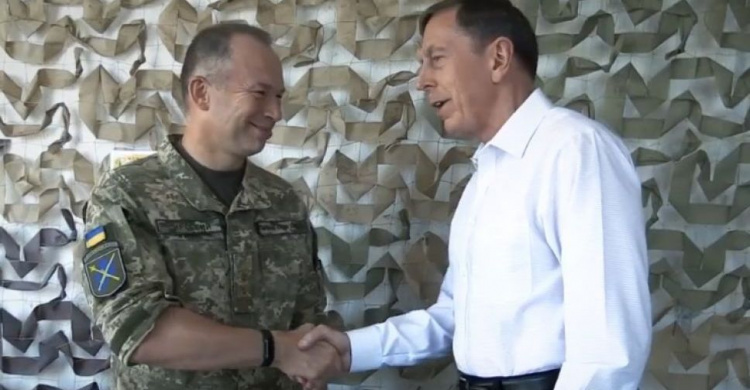 В Авдеевке побывал американский генерал (ВИДЕО)
