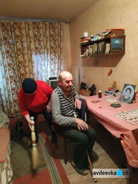 2158 социальных услуг оказали специалисты терцентра авдеевцам