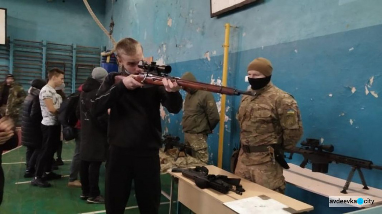 Для роїв Всеукраїнської дитячо-юнацької військово-патріотичної  гри "Сокіл" розпочалися навчальні тренінги зі стрільби