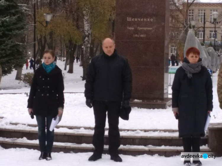 В Авдіївці відзначили День Гідності та Свободи: привітання, нагородження і зворушливий вірш дитини (СВІТЛИНИ)