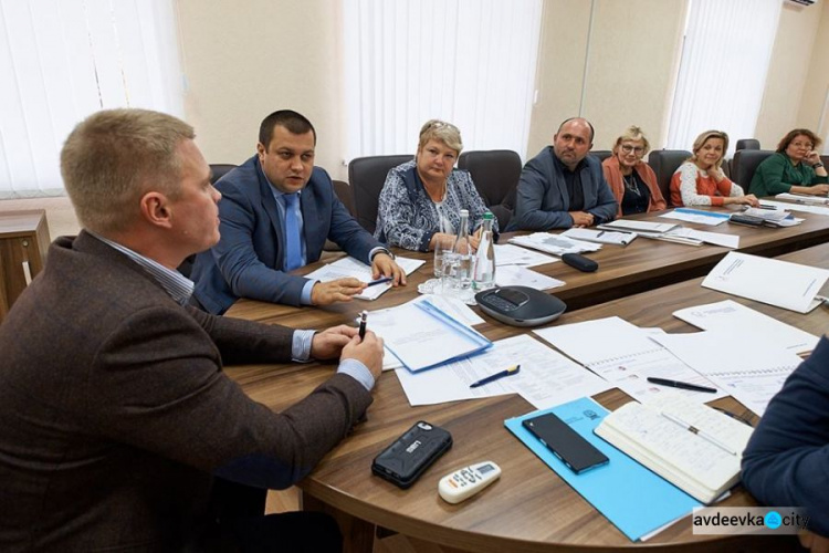 Обеспечение жильем переселенцев в Донецкой области: варианты есть, готового решения нет