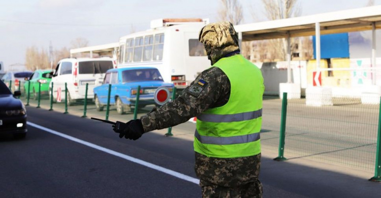 Донбасские КПВВ стали пересекать значительно реже