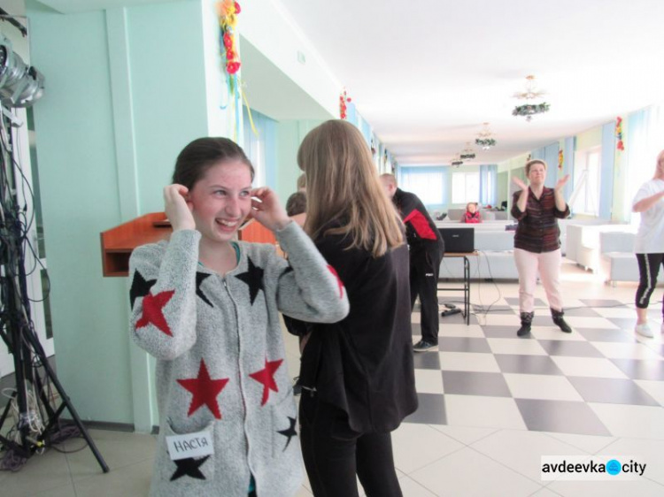 Юные активисты Авдеевки учились оживлять идеи и объединять людей (ФОТО)