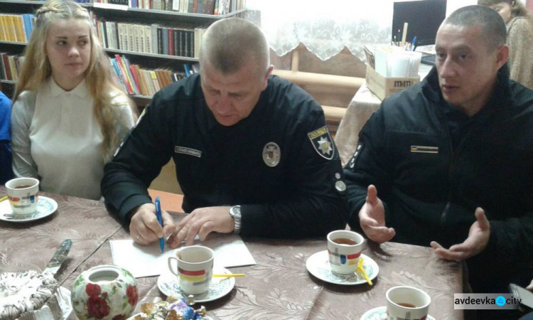Детей из Авдеевке могут оздоровить в Харькове и на Хмельнитчине, - глава полиции Донецкой области (ФОТО+ВИДЕО)