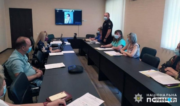 Керівництво поліції Авдіївки звітувало про результати роботи перед громадою