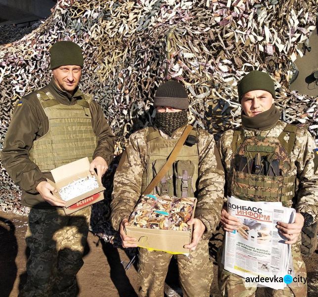Офицеры группы Cimic Avdeevka доставили помощь военным и мирным жителям (ФОТО)