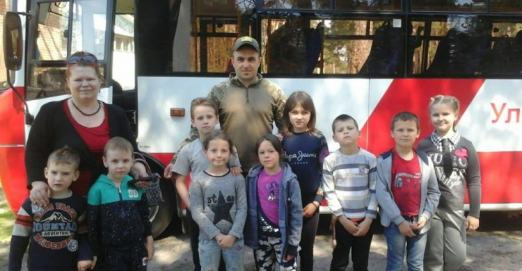 Дети вернулись в Авдеевку из «Изумрудного города»