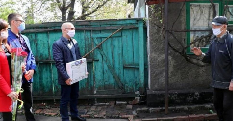 С заботой о старшем поколении