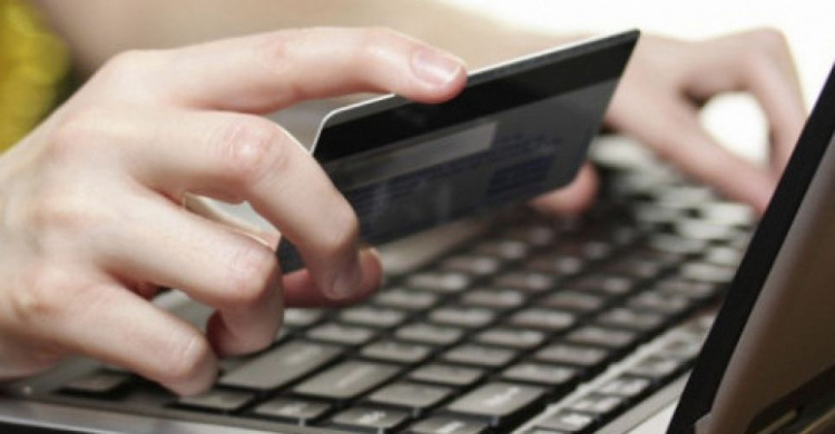 Житель Авдеевки лишился 13 000 грн