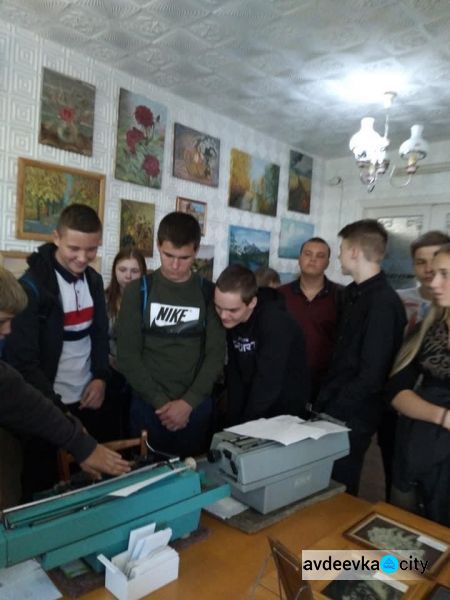 Бібліотека ПК ТіС запрошує юних авдіївців до себе у гості