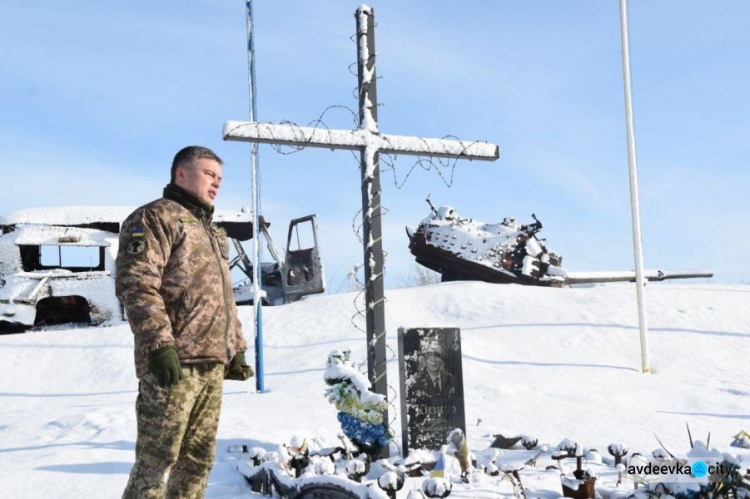 На авдіївській промзоні прочитали молитву за загиблими в боях військовими (ФОТО/ВІДЕО)