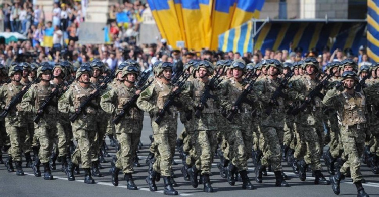 В Авдеевке приглашают на выставку военной техники и полевую кухню с музыкой