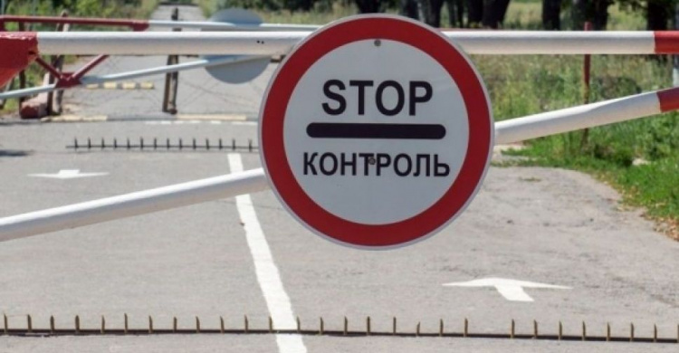 Ситуация в КПВВ: очевидцы сообщают об огромных очередях
