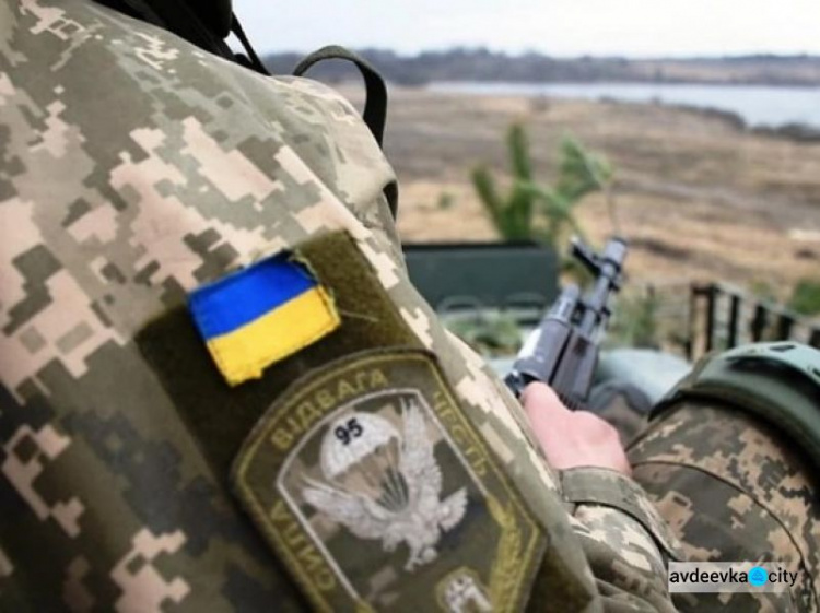 Вблизи Авдеевки открывали огонь из снайперского оружия