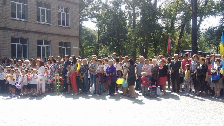 Прифронтовая Авдеевка празднует День Независимости Украины (ФОТОФАКТ)