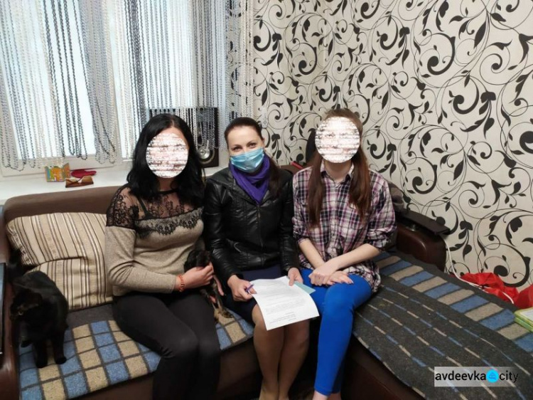 Авдеевский ЦСССДМ продолжает оказывать психологическую помощь своим подопечным