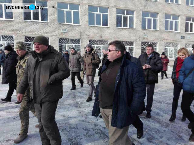 Министр иностранных дел Литвы Линкявичюс посетил Авдеевку (ФОТО)