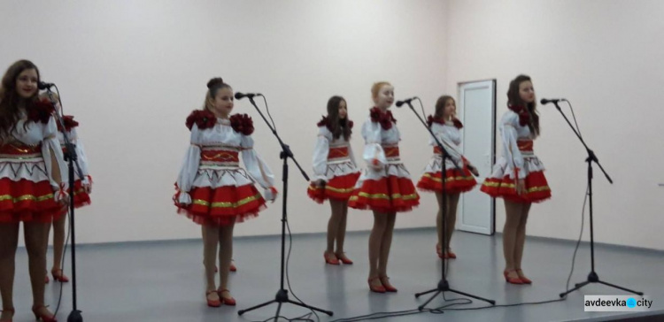 В Авдіївці військових вітали концертом (ФОТО)
