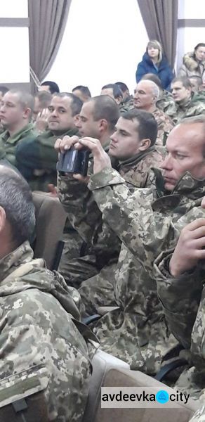 В Авдіївці військових вітали концертом (ФОТО)