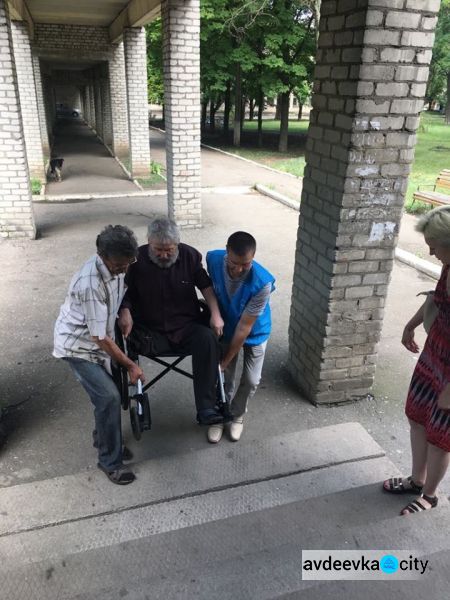 Жителя Авдеевки спасли от холодной зимы