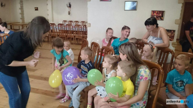 Для маленьких льготников из Авдеевки организовали  праздник беззаботного детства (ФОТО)