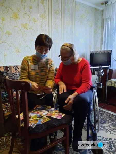 До Міжнародного дня людей з інвалідністю авдіївська молодь допомогла по господарствуу підопічним Терцентру