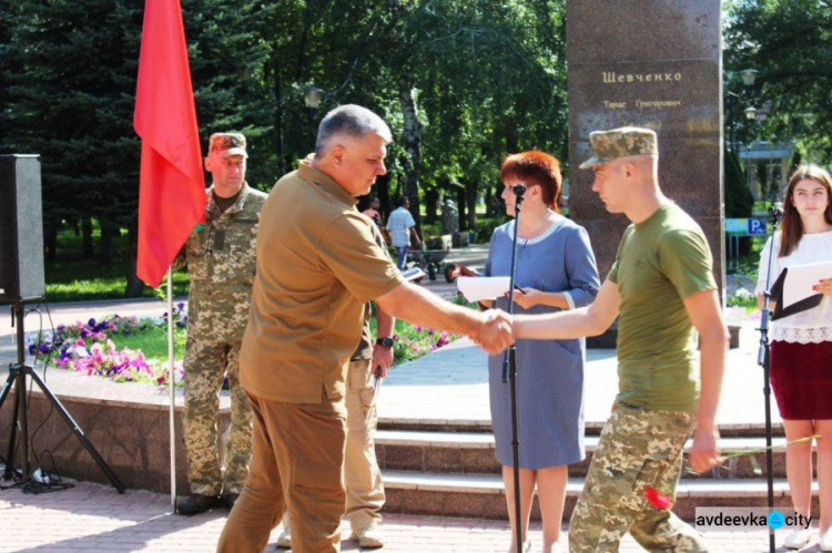 Авдеевка отпраздновала освобождение: фоторепортаж