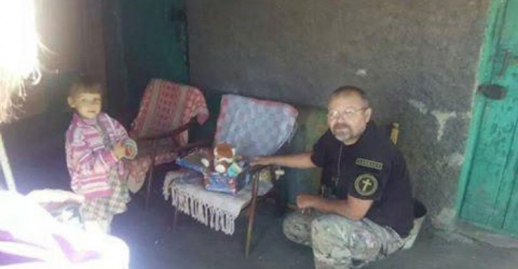 Христианская Служба Спасения передала в Авдеевку гуманитарную помощь (ФОТО)