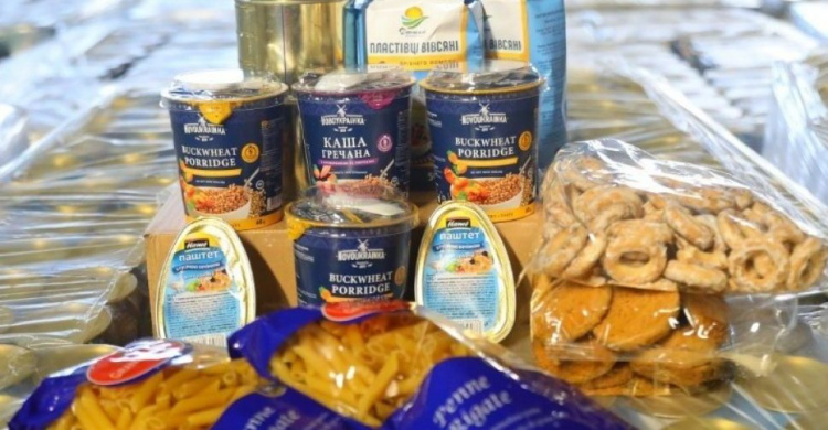 Жителі Авдіївки отримали продуктові набори від Метінвесту