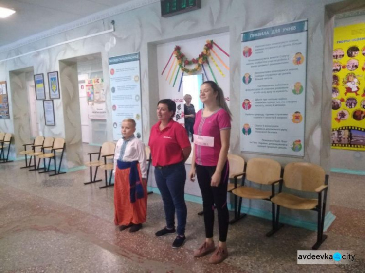 В авдеевской школе торжественно открыли отремонтированный спортзал и новые раздевалки  (ФОТО)