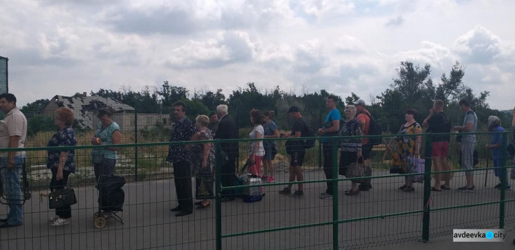 Кучма о ситуации на Донбассе: Украина пойдет к миру, не теряя ни одного из своих национальных интересов (ФОТО)