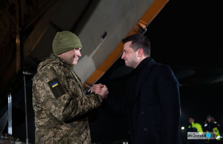 Большой обмен пленными: кого удалось вырвать из ОРДЛО, что заявил Зеленский (ФОТО + ВИДЕО)