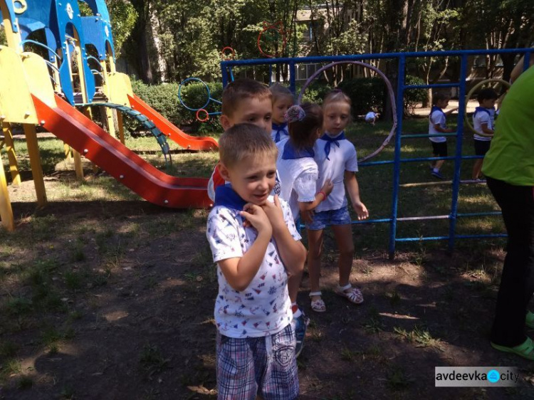 В авдеевском саду "Колокольчик" прошел спортивный праздник "Ребёнок-здоровёнок" (ФОТО)
