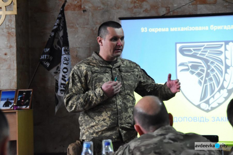 Американские военные побывали на позициях у Авдеевки (ФОТО)