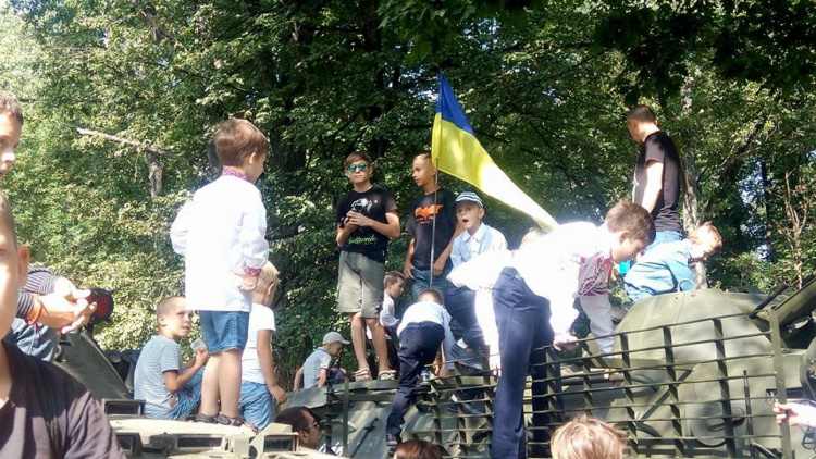 Прифронтовая Авдеевка празднует День Независимости Украины (ФОТОФАКТ)