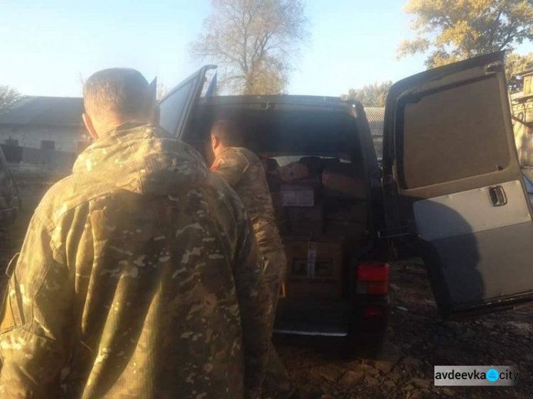 Волонтеры привезли помощь авдеевским стражам порядка